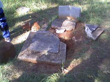 Broken gravestone - 14 Aug. 2010
